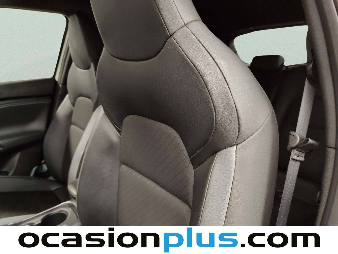 Foto Nissan JUKE Nissan Juke DIG-T 114 N-Design 4X2 (114 CV)