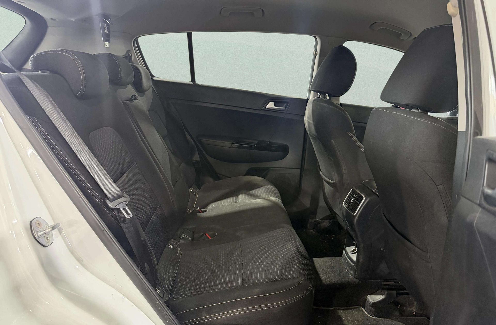 Kia Sportage 1.6 CRDi Drive 4x2 - foto 15