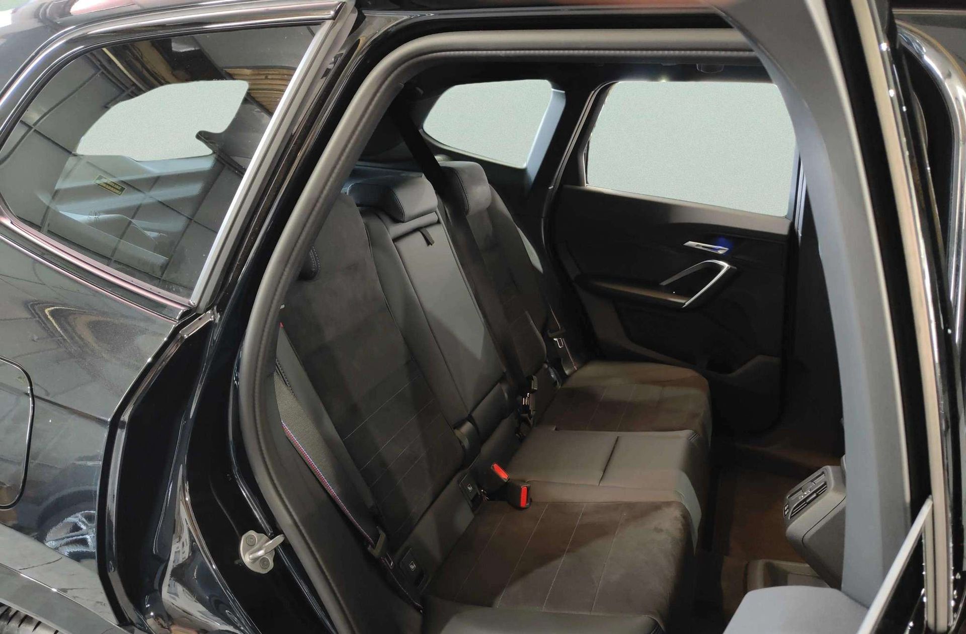BMW iX1 eDrive20 - foto 22