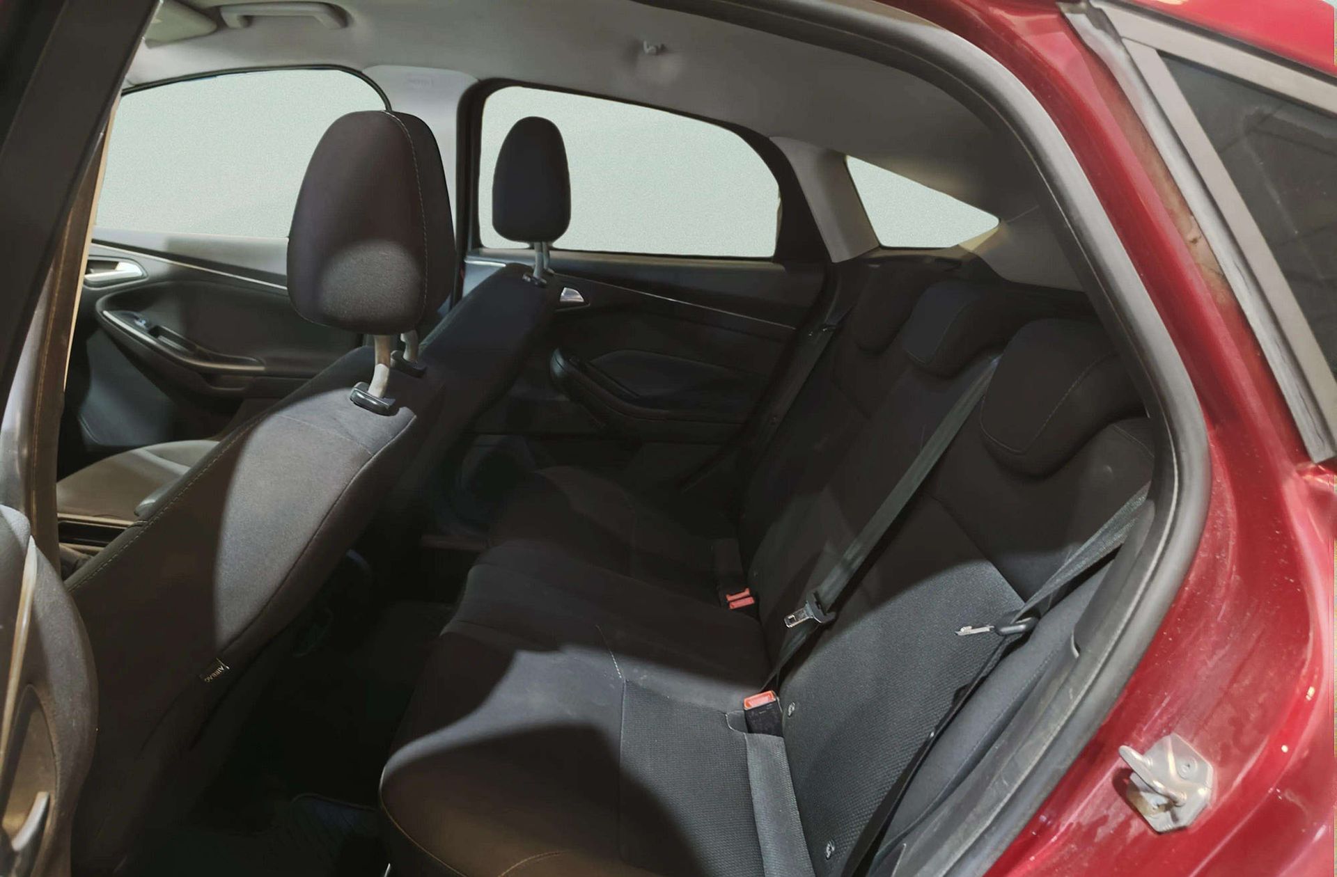 Ford Focus 1.6 TDCi Trend+ - foto 10