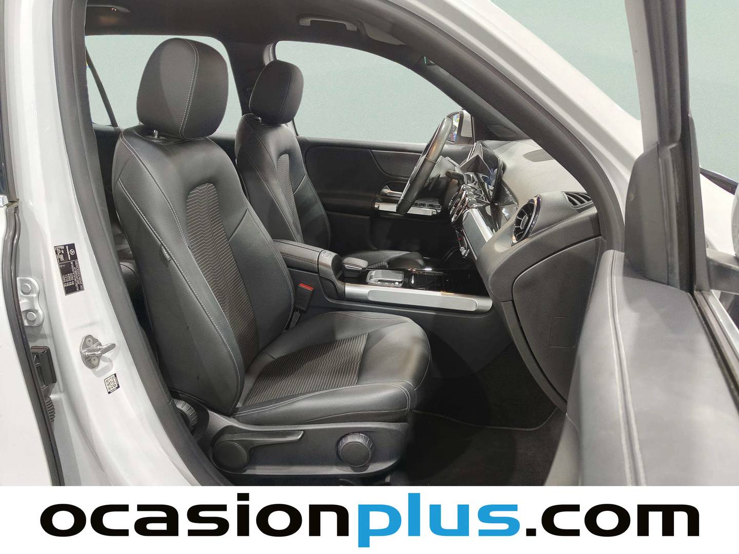 Foto Mercedes GLB Mercedes-Benz GLB 220 D 4Matic DCT (190 CV)