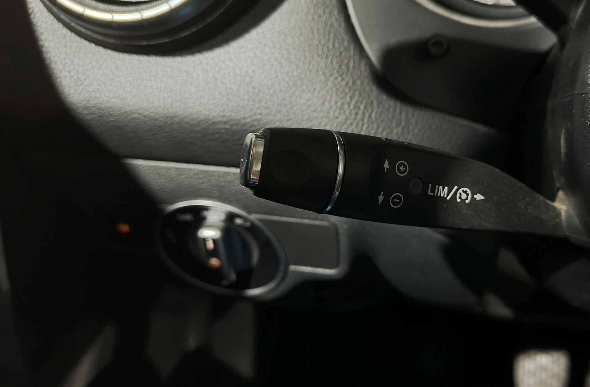 Mercedes-Benz CLA 200 d - foto 24