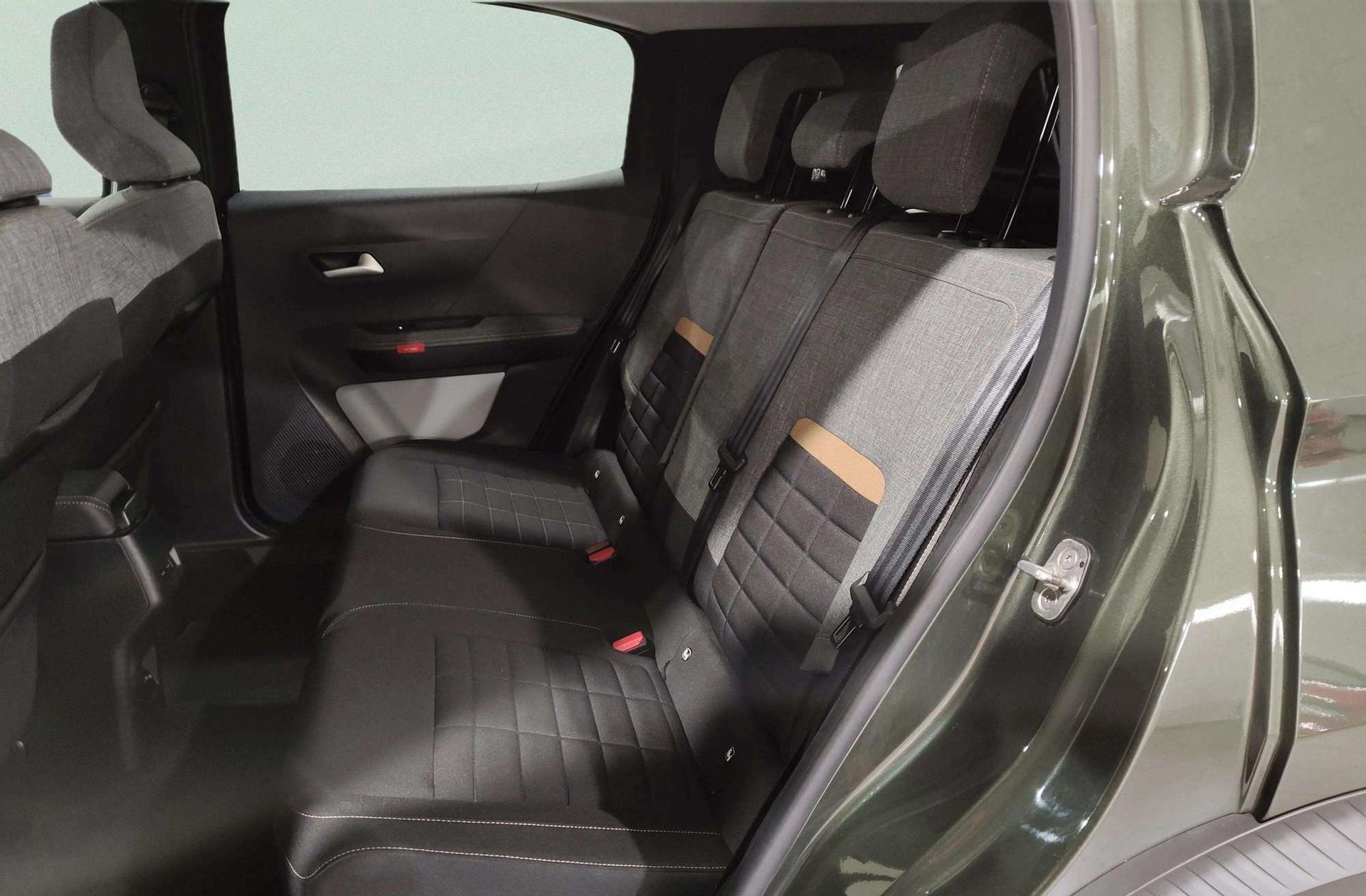 Citroën C3 Aircross Hybrid 145 Plus e-DCS6 - foto 11
