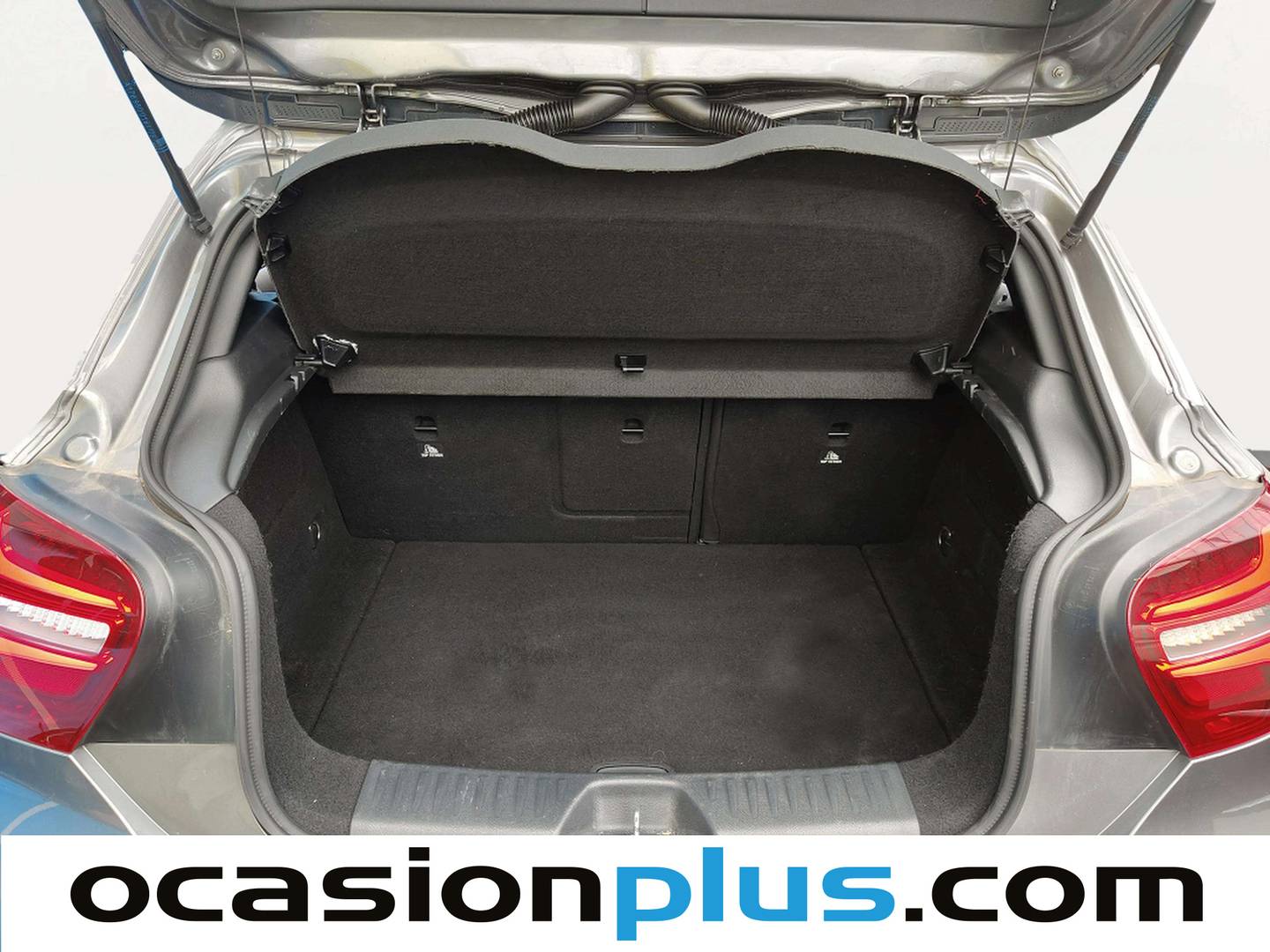 Fotos maletero Mercedes Clase A Mercedes Clase A Clase A 200 d AMG Line (136 CV)