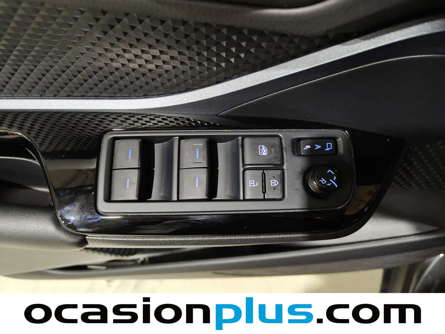 Foto Toyota C-HR Toyota C-HR 1.8 125H Advance (122 CV)