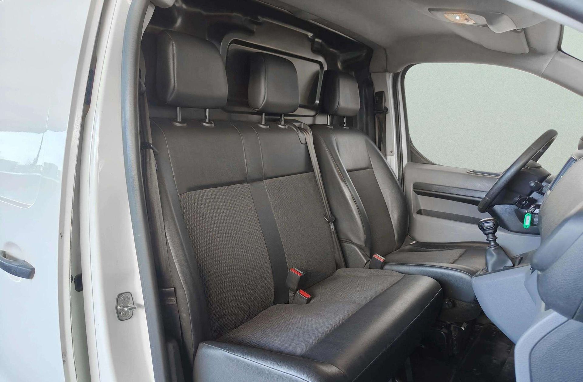 Peugeot Expert Furgon BlueHDi 100 Pro Standard - foto 13