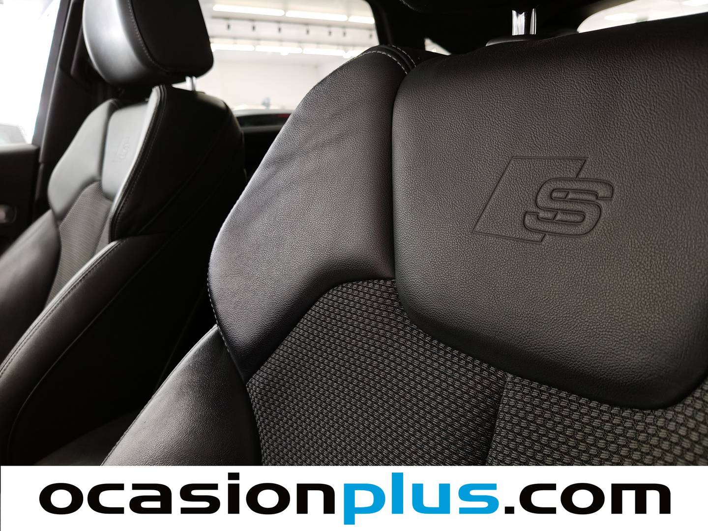 Equipamiento del Audi Q5 SPORTBACK Audi Q5 Sportback Black line 40 TDI quattro-ultra (204 CV) S Line