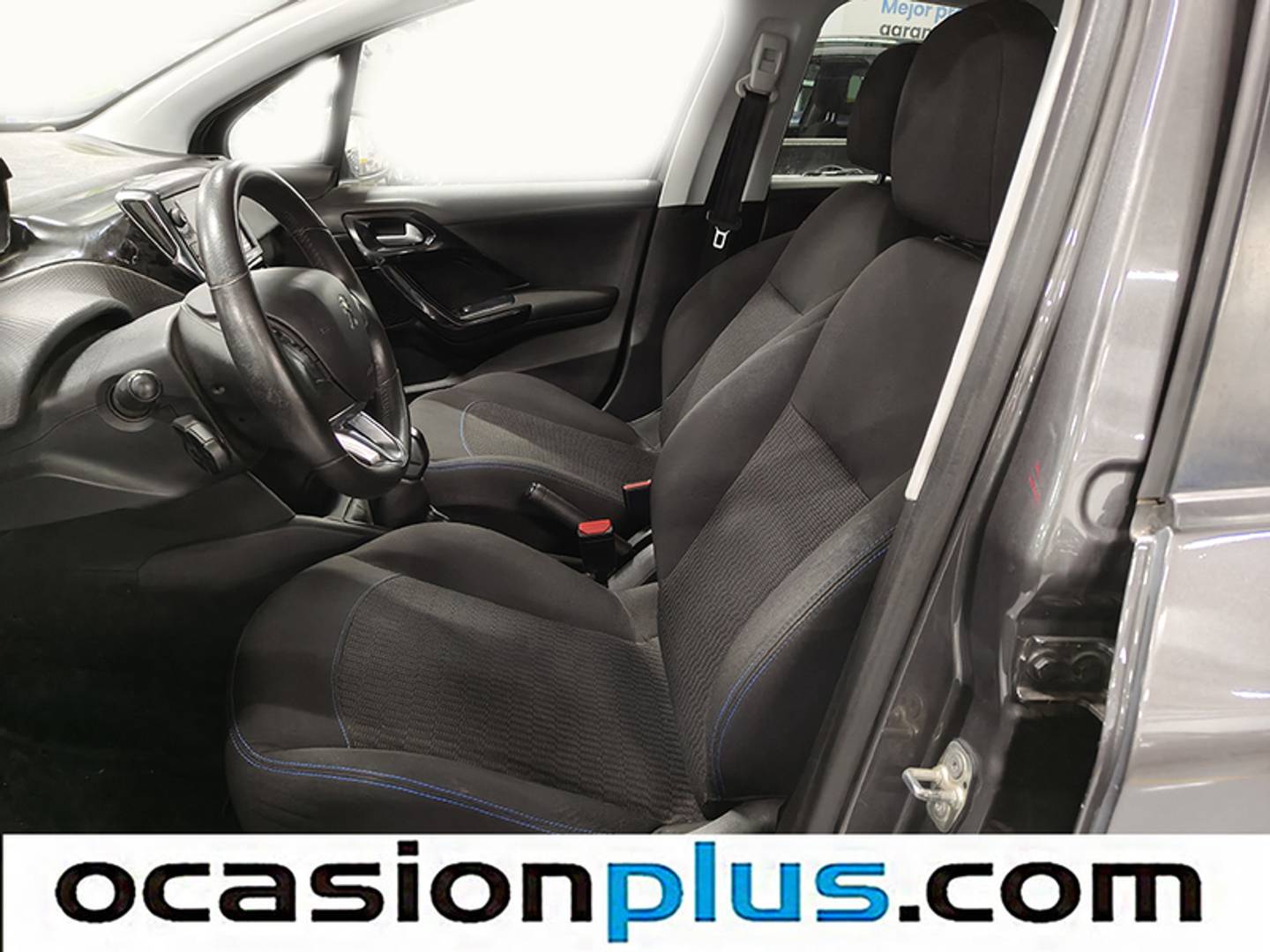 Foto Peugeot 208 Peugeot 208 PureTech Signature (82 CV)