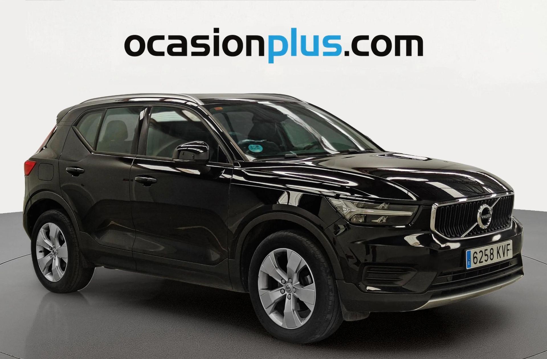 Volvo XC40 D3 Momentum - foto 2