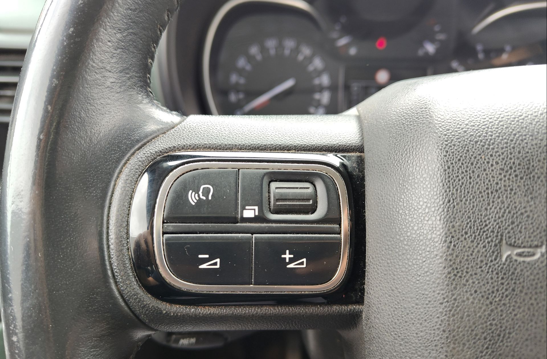 Citroën Berlingo BlueHDi 100 Talla M Shine - foto 25