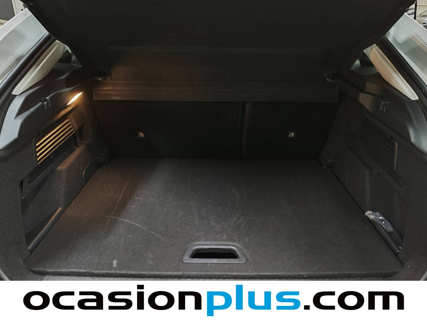 Fotos maletero Citroën C4 Citroen C4 PureTech 130 S&S 6v Plus (131 CV)