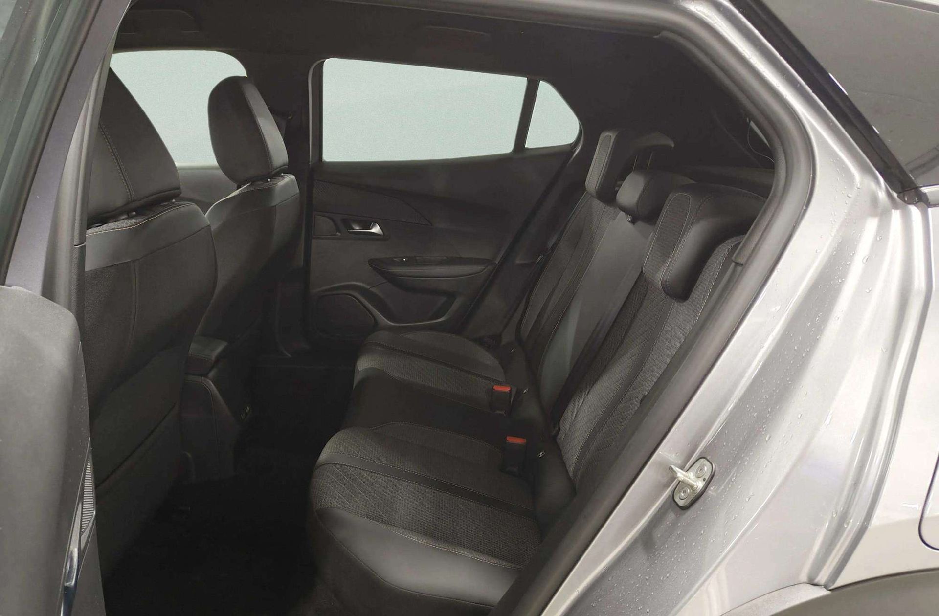 Peugeot 2008 PureTech 100 Allure - foto 13