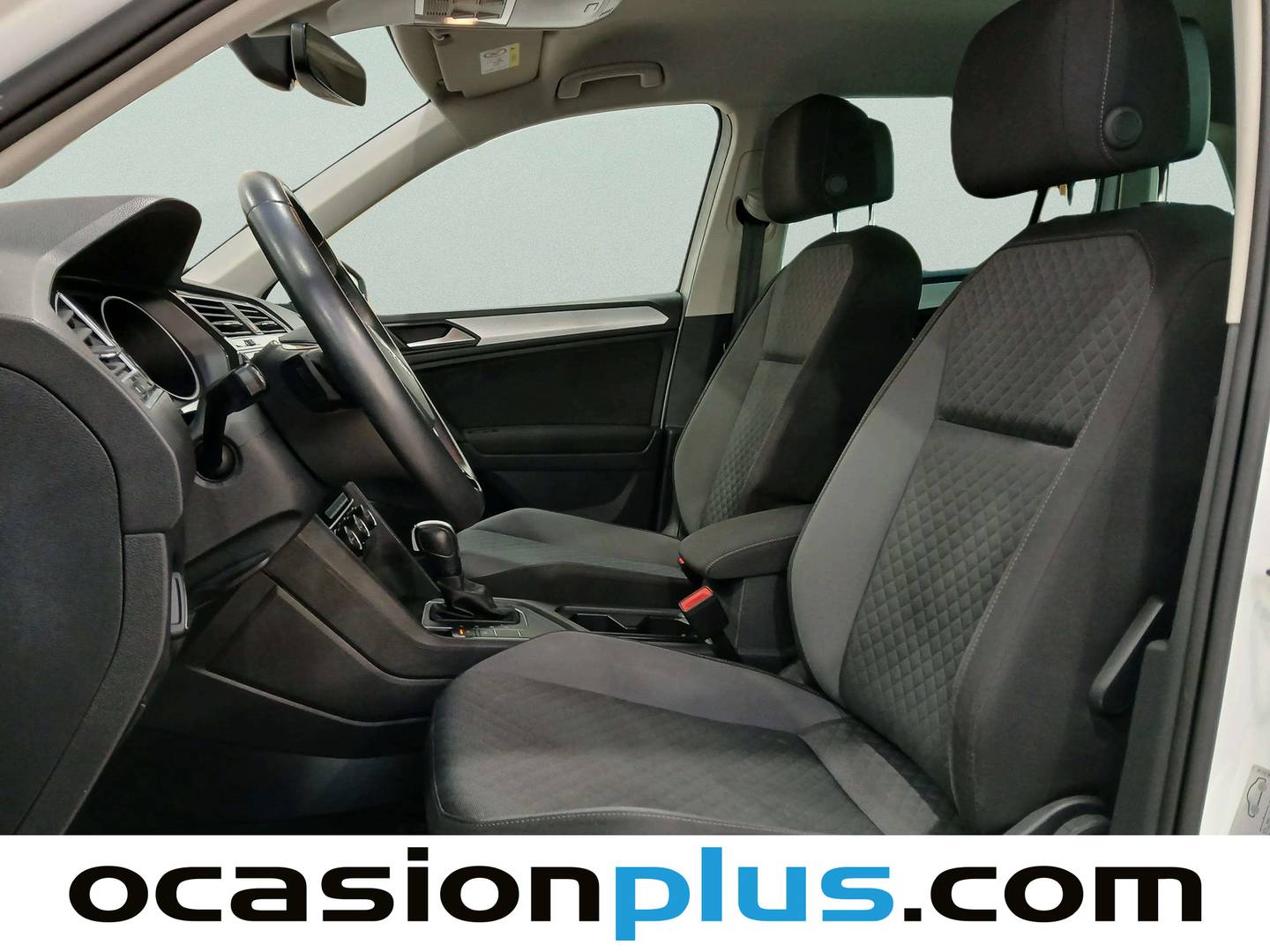 Foto asientos delanteros Volkswagen Tiguan Volkswagen Tiguan Advance 1.5 TSI (150 CV) DSG Pack R-Line