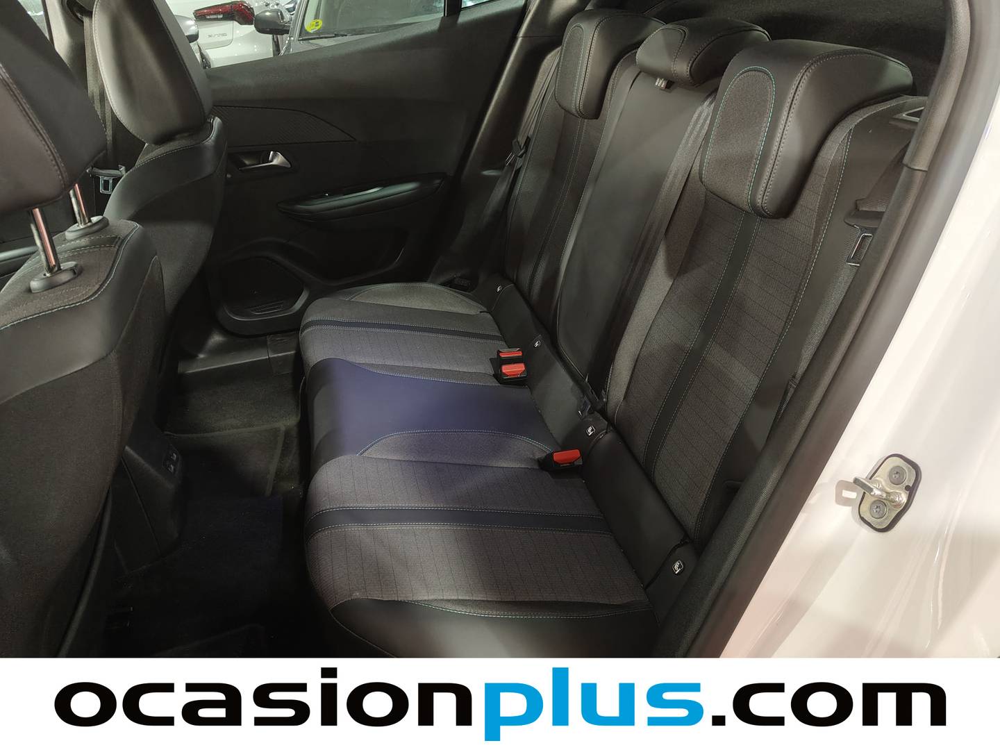 Foto asientos traseros Peugeot 2008 Peugeot 2008 BlueHDi 130 S&S Allure Pack EAT8 (130 CV)