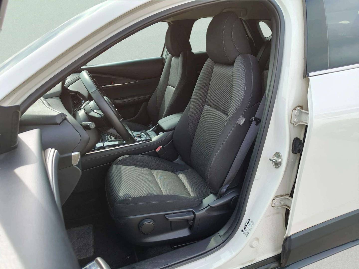 Foto asientos delanteros Mazda CX-30 Mazda CX-30 2.0 Skyactiv-G Zenith 2WD (122 CV)