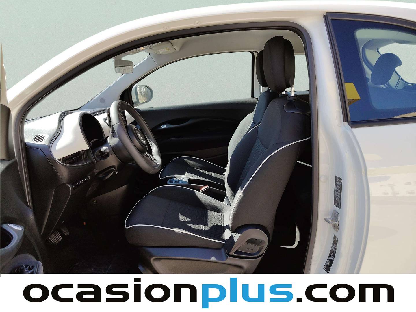 Foto asientos delanteros Fiat 500 Fiat 500 Electrico Monotrim 320km (118 CV)