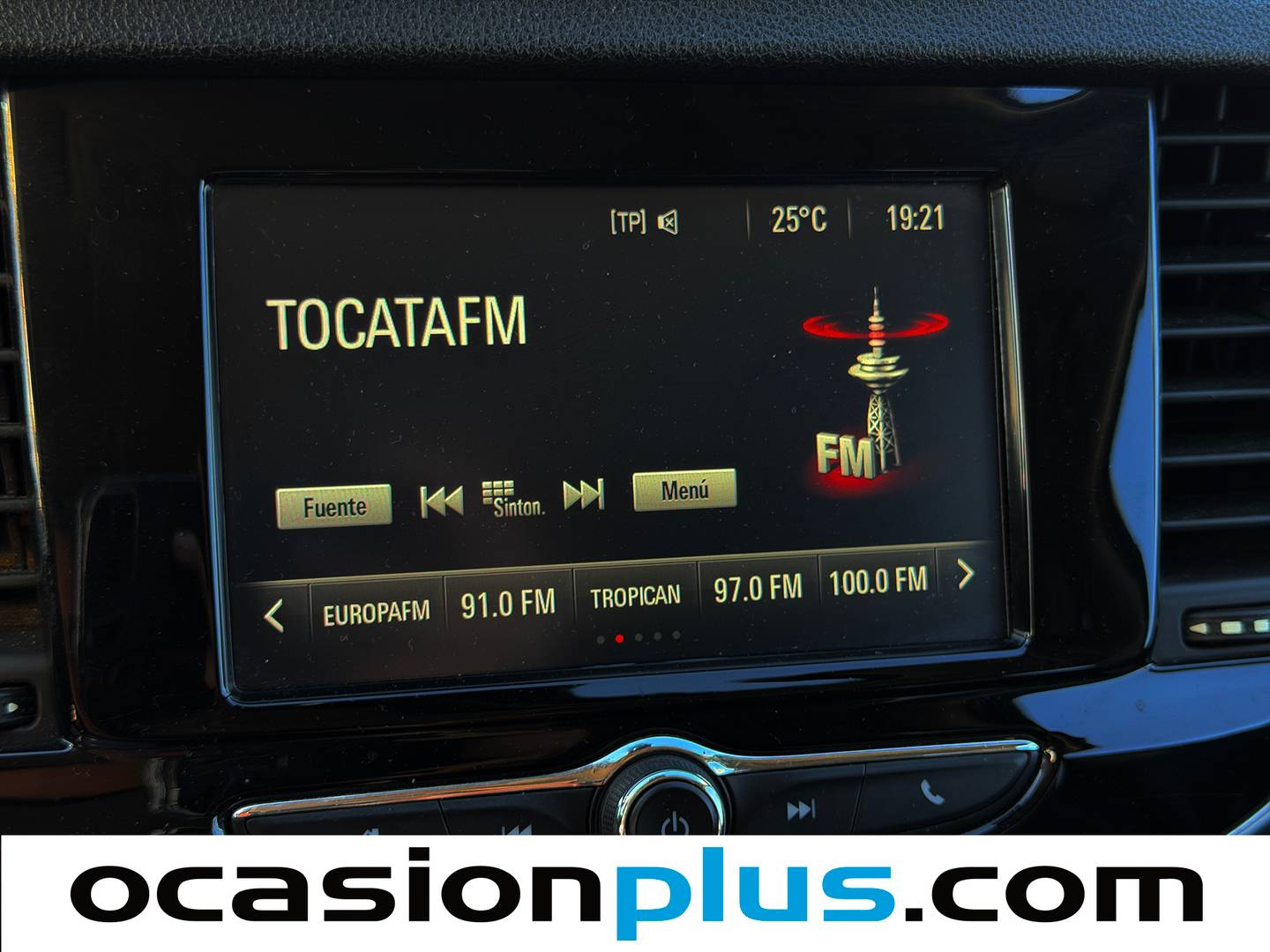 Equipamiento del Opel Mokka X Opel Mokka X 1.6 CDTi 4X2 S&S Color Edition (136 CV)