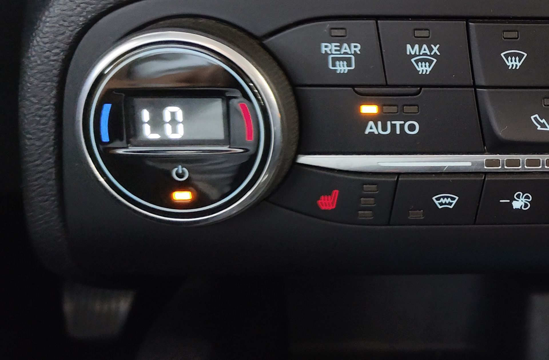 Ford Focus 1.0 EcoBoost Titanium - foto 7