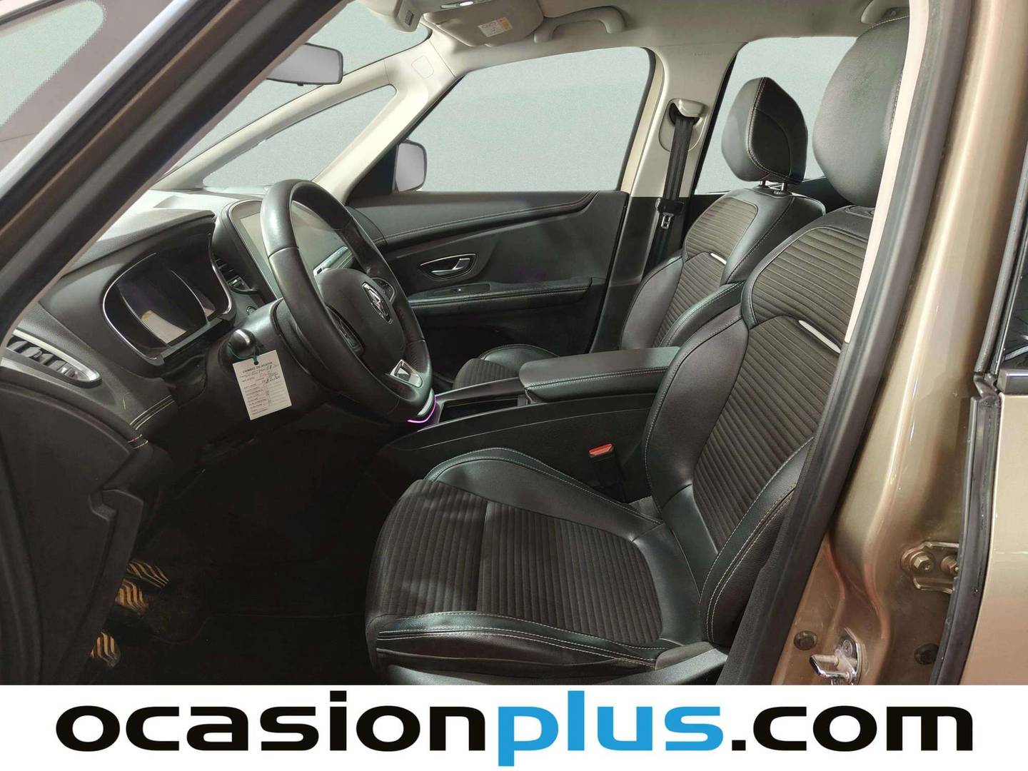 Foto asientos delanteros Renault Scénic Renault Scenic Zen TCe (140 CV) GPF