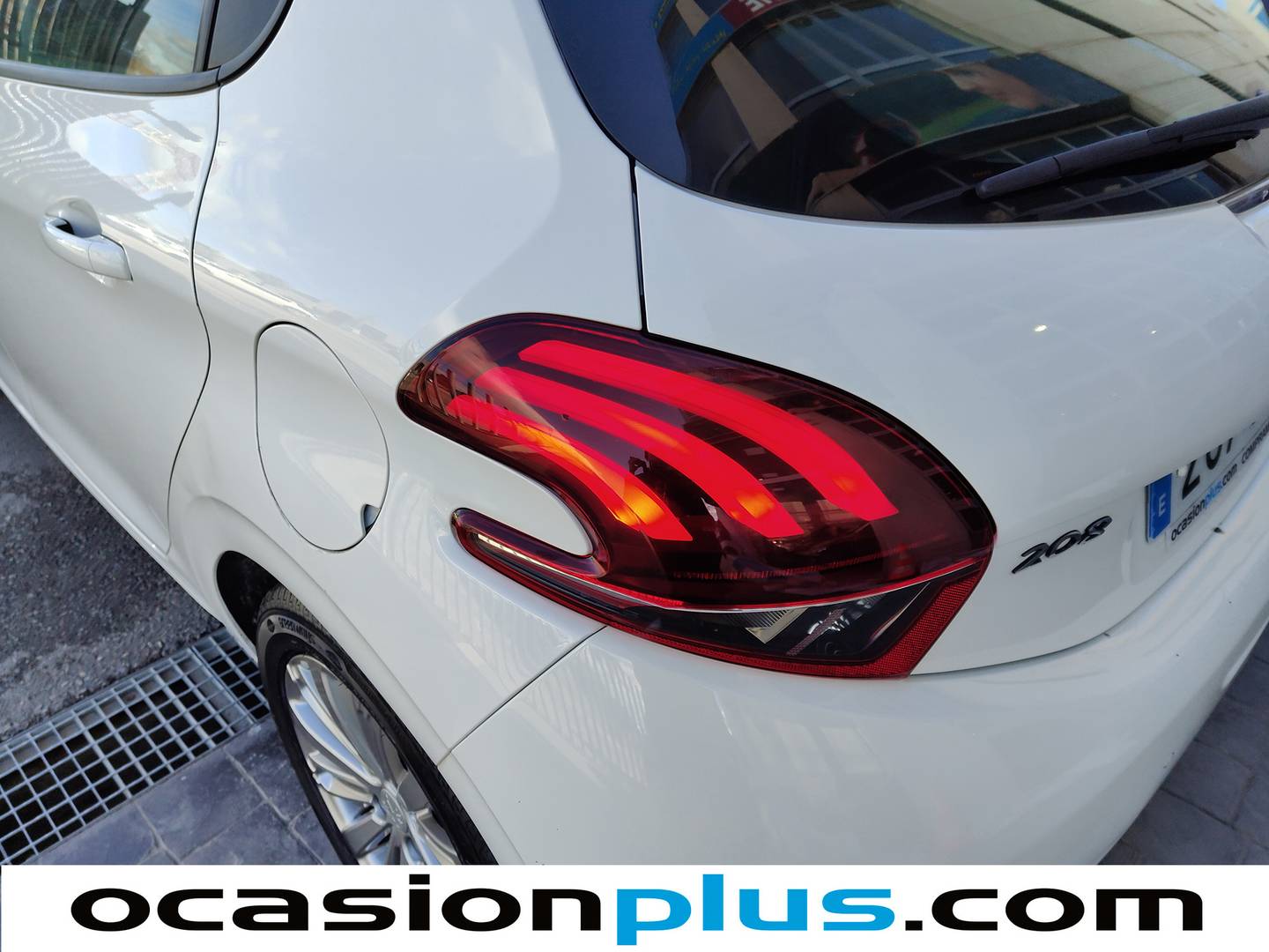 Foto Peugeot 208 Peugeot 208 PureTech Signature (82 CV)