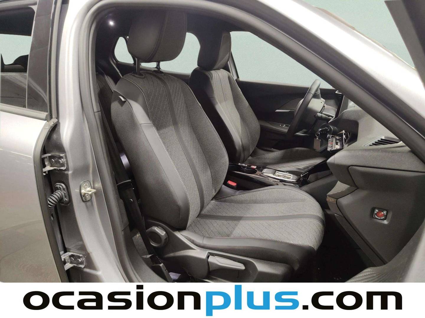 Peugeot 2008 Peugeot 2008 Allure Hybrid eDCS6 (145 CV) km 0