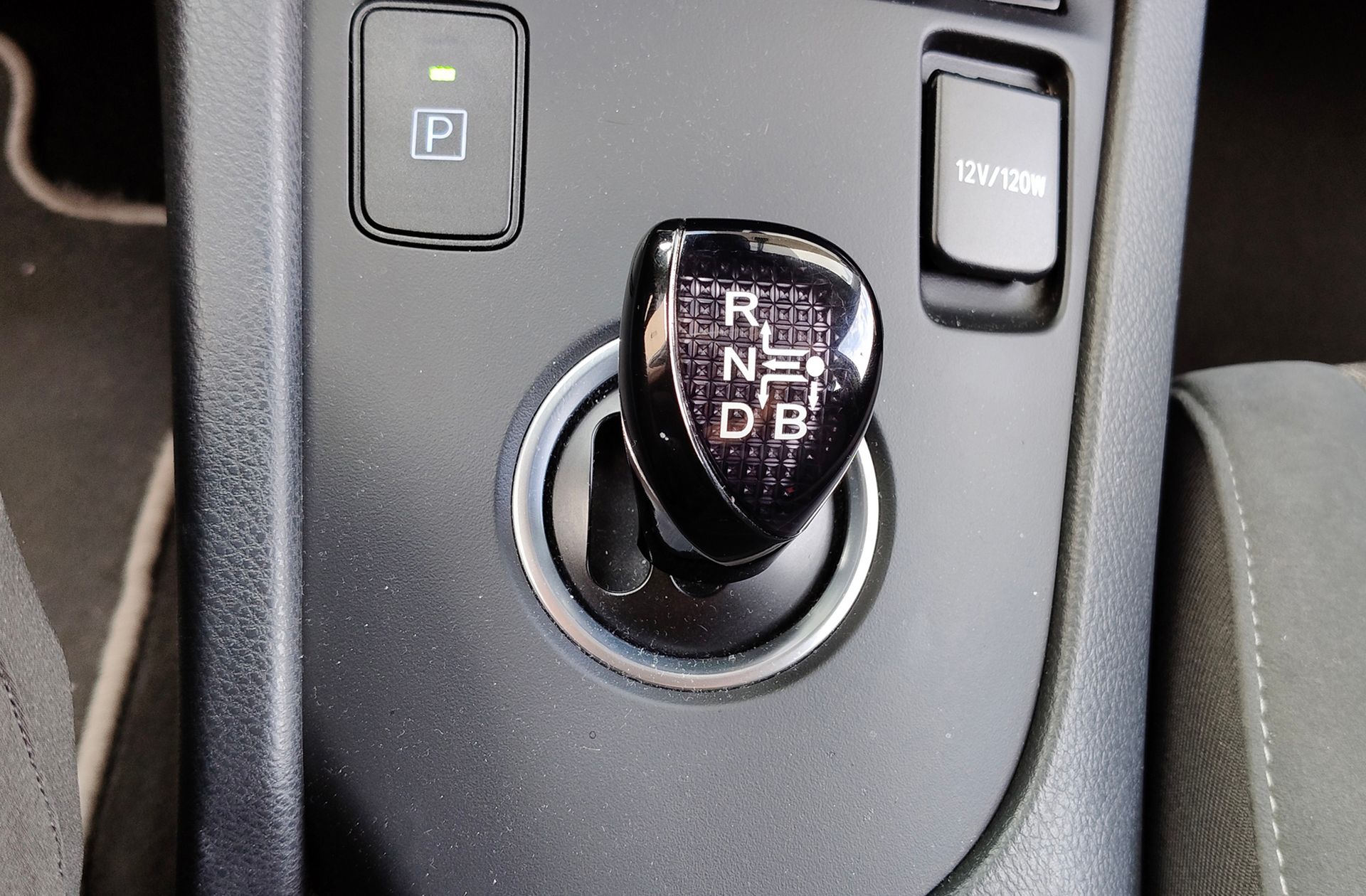 Toyota Auris 140H Hybrid Feel! - foto 5