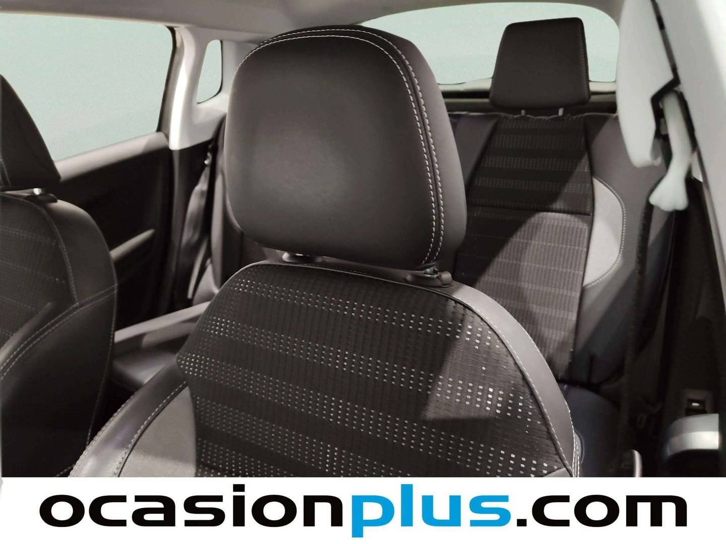 Foto Peugeot 2008 Peugeot 2008 BlueHDi 100 S&S Allure (100 CV)