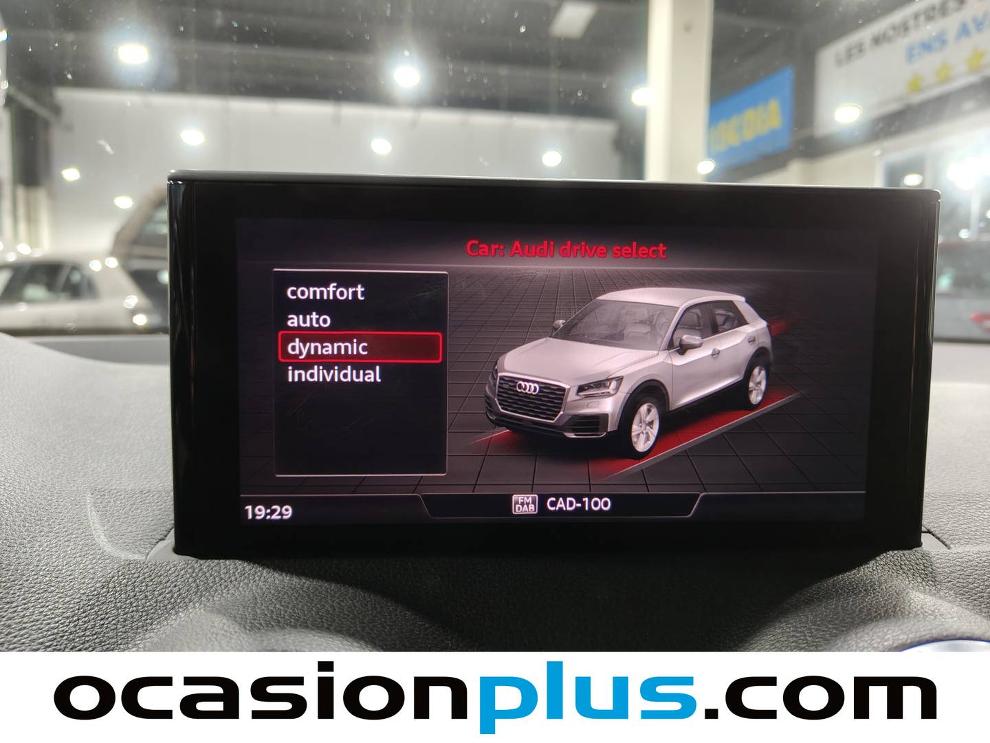 Foto Audi Q2 Audi Q2 Adrenalin 30 TDI (116 CV) S tronic Pack S-Line