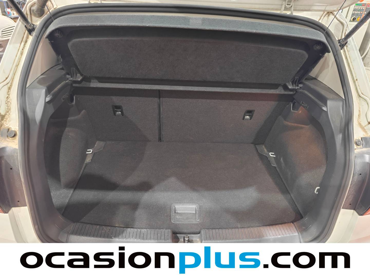 Foto Volkswagen T-Cross Volkswagen T-Cross Advance 1.0 TSI (115 CV) DSG