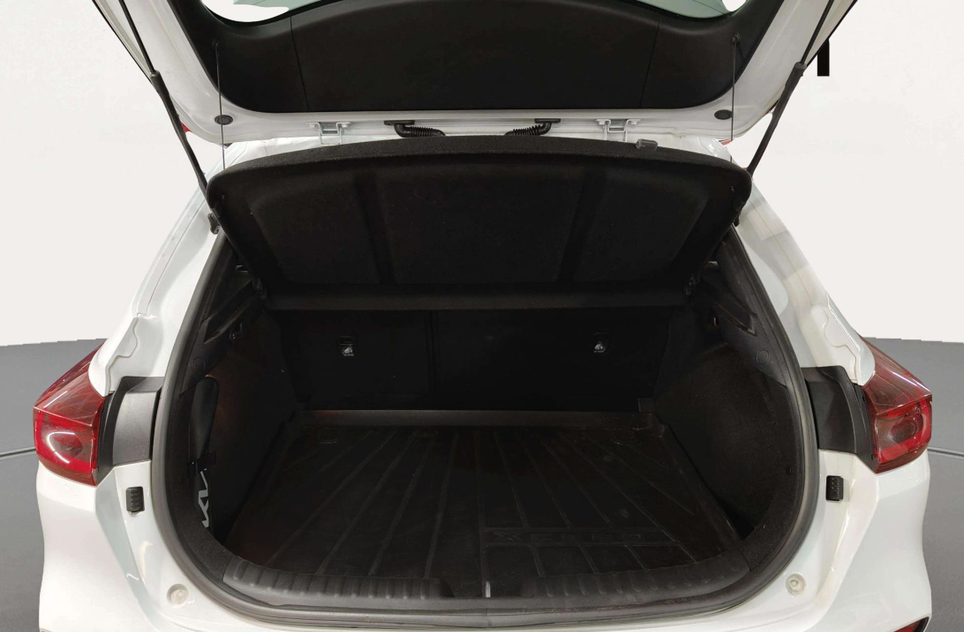 Kia XCeed 1.5 MHEV iMT Tech - foto 18