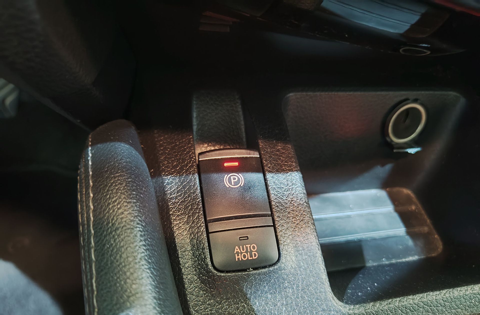 Nissan Qashqai DIG-T 115 N-Connecta 4x2 - foto 26