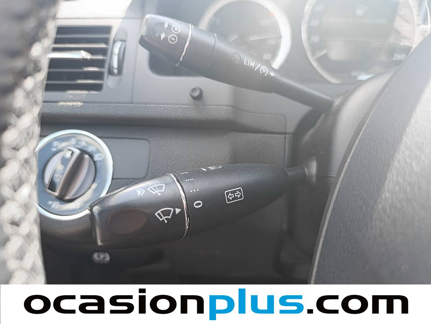 Equipamiento del Mercedes Clase C Mercedes Clase C CDI Blue Efficiency Avantgarde (136 CV)