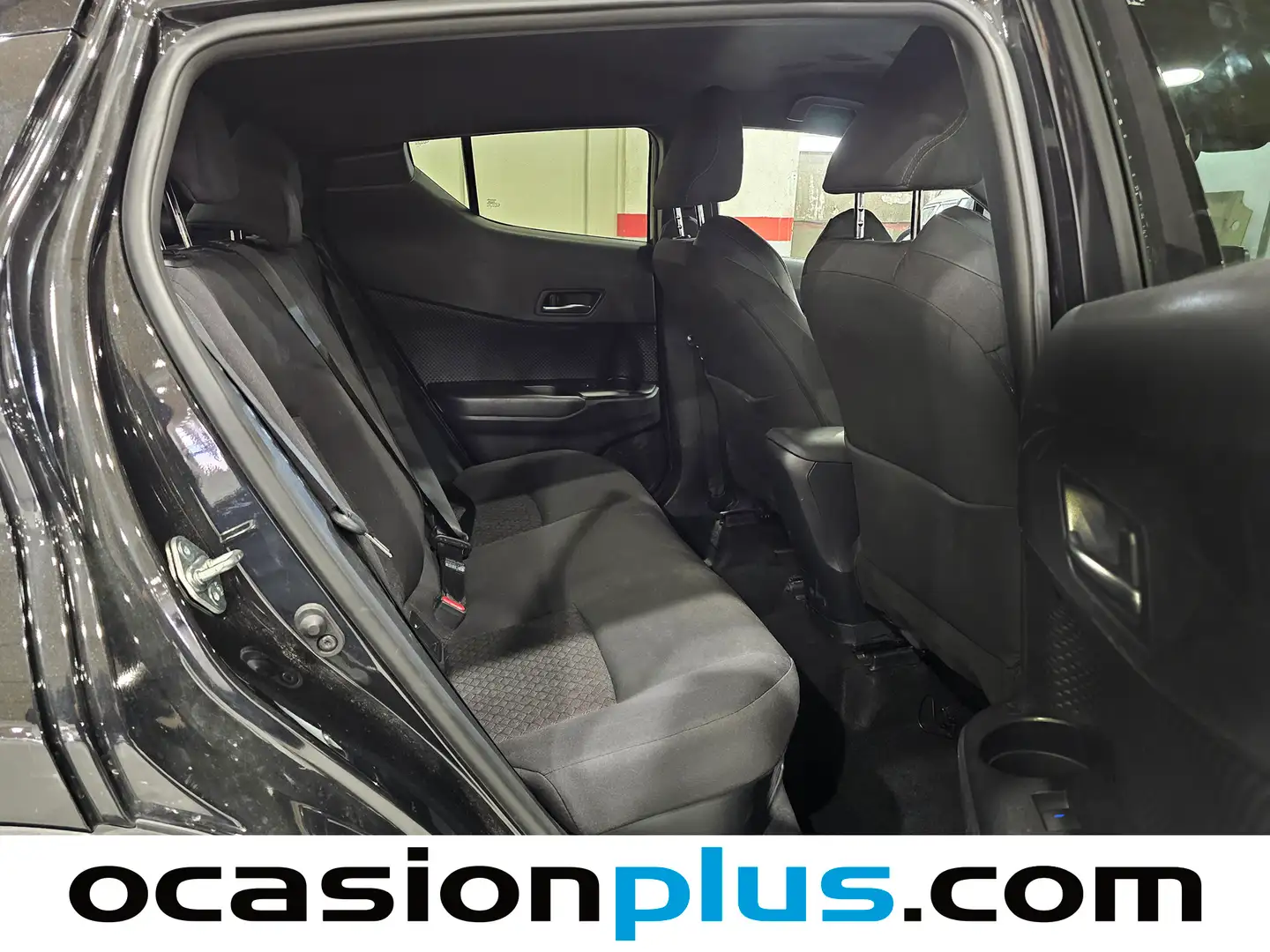 Foto Toyota C-HR Toyota C-HR 180H Advance (184 CV)