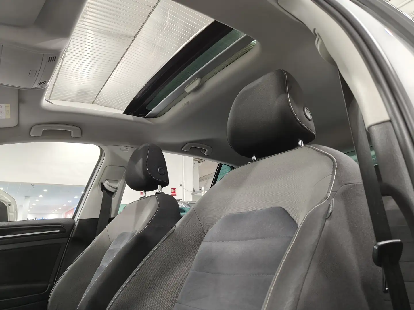 Foto Volkswagen Golf Volkswagen Golf Sport 2.0 TDI CR BMT (150 CV)