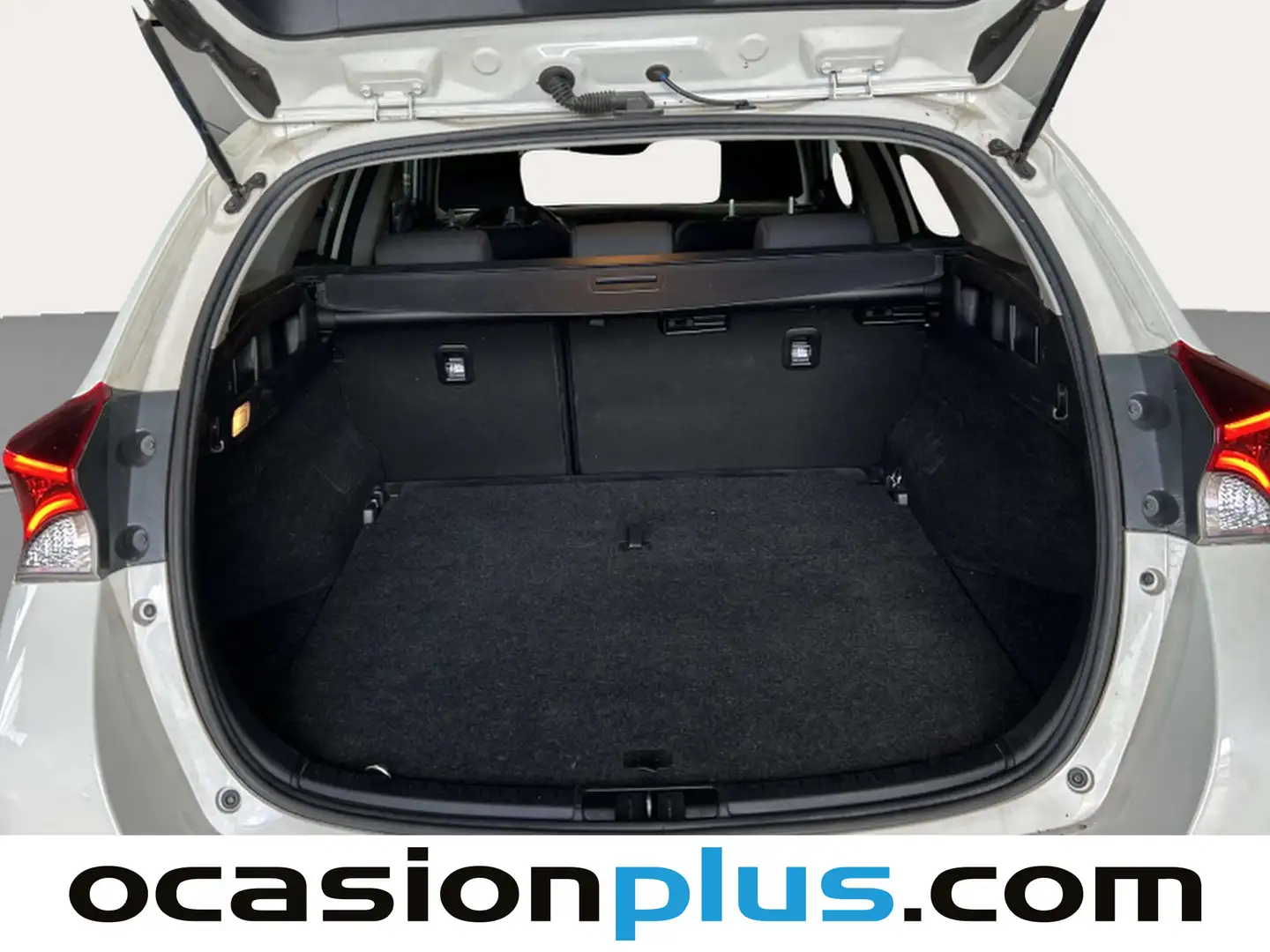 Foto Toyota Auris Toyota Auris 140H Touring Sports Active (136 CV)