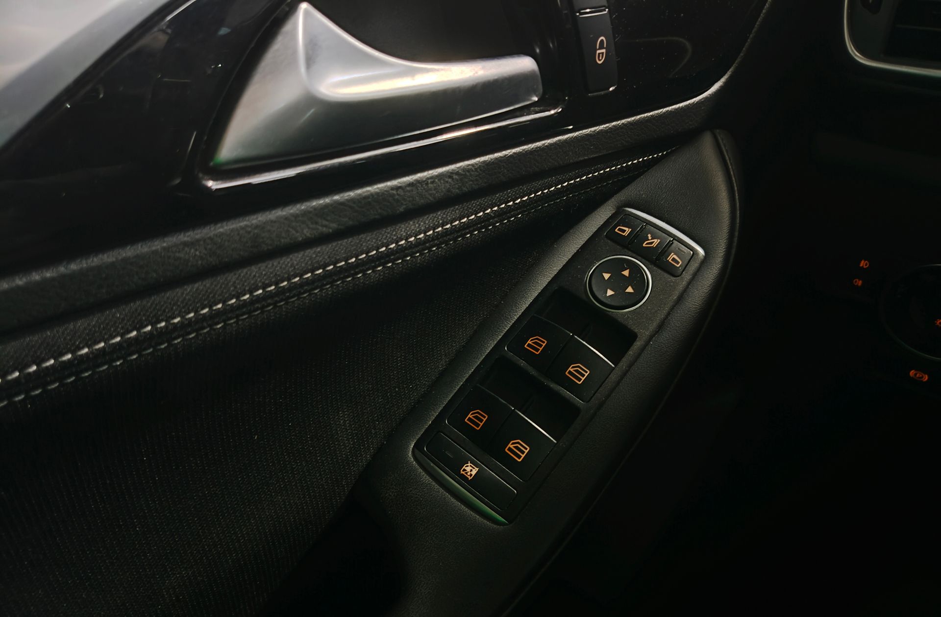 Infiniti Q30 1.5 D Premium - foto 35