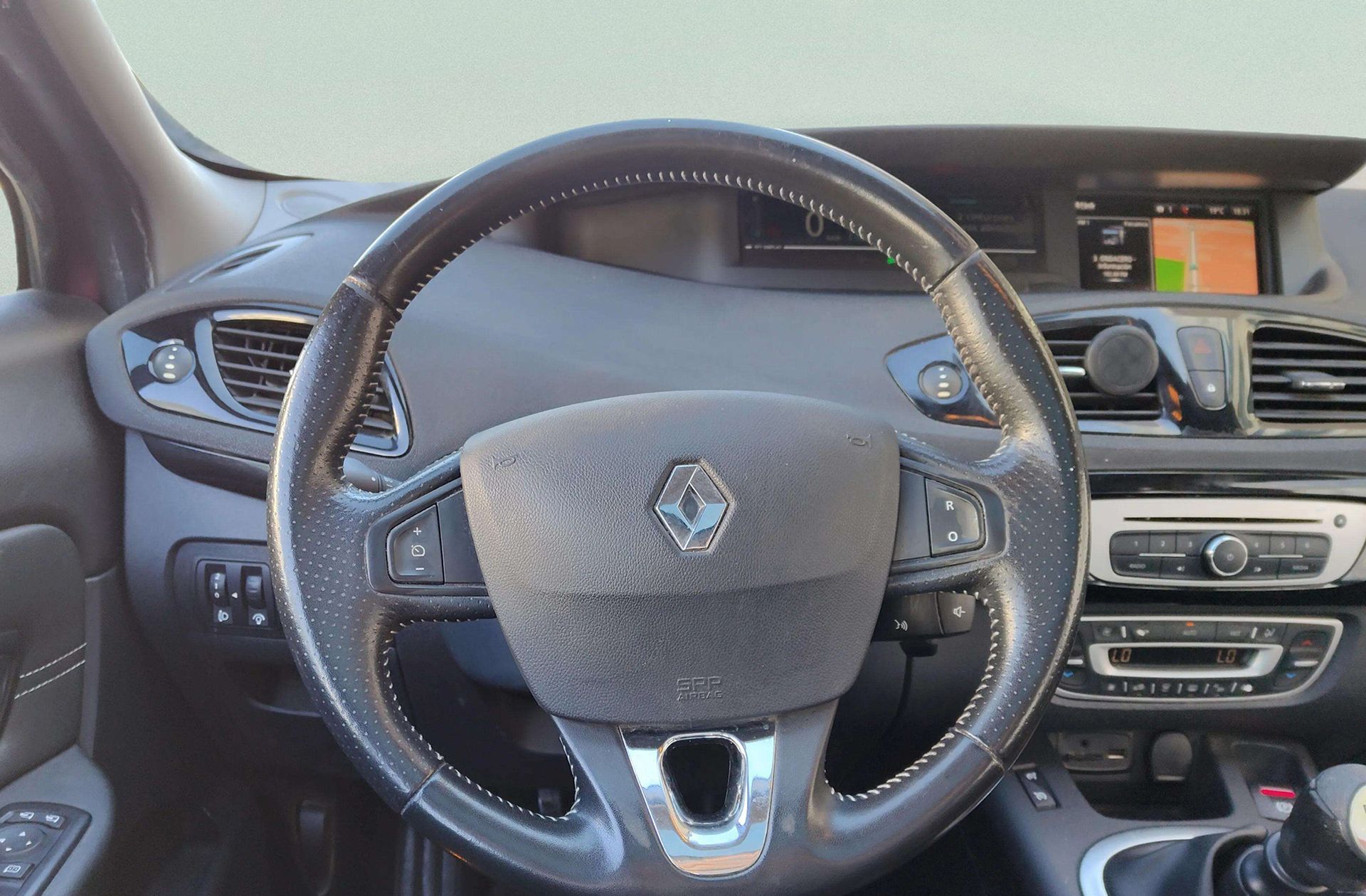 Renault Scénic 1.5 dCi Bose Energy eco2 - foto 21
