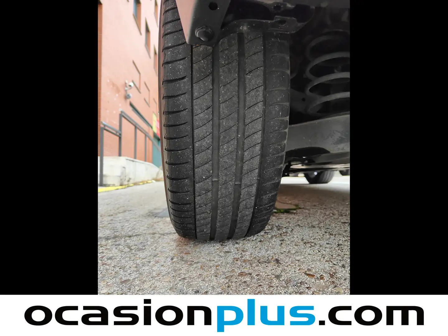 Foto Toyota C-HR Toyota C-HR 1.8 125H Advance (122 CV)