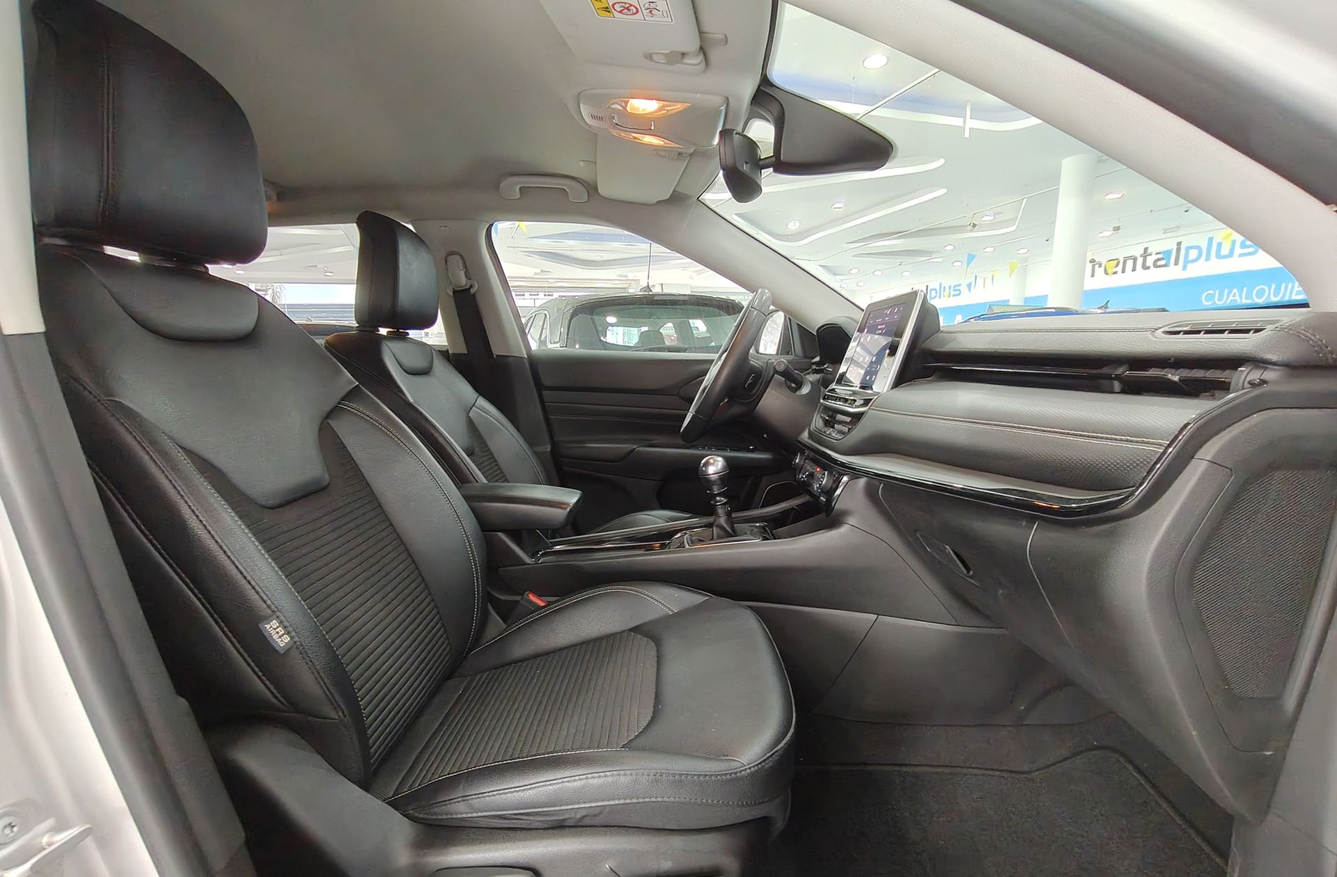 Jeep Compass 1.3 Gse Night Eagle FWD - foto 17