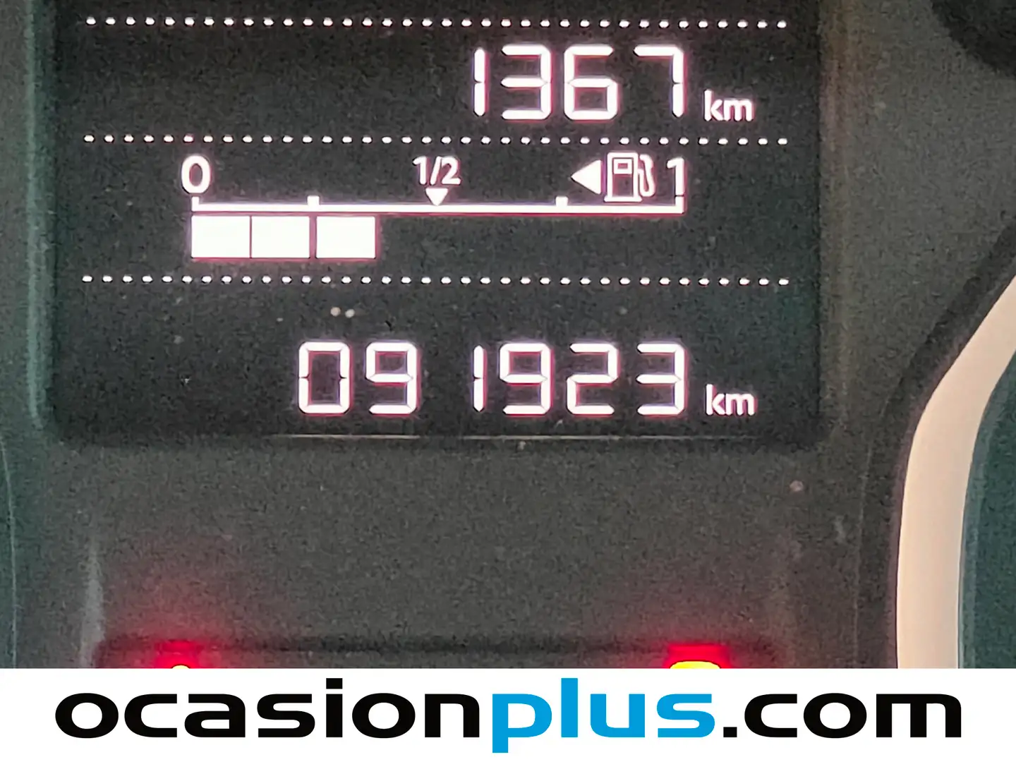 Foto Citroën C-Elysée Citroen C-Elysee BlueHDi 100 Shine (102 CV)