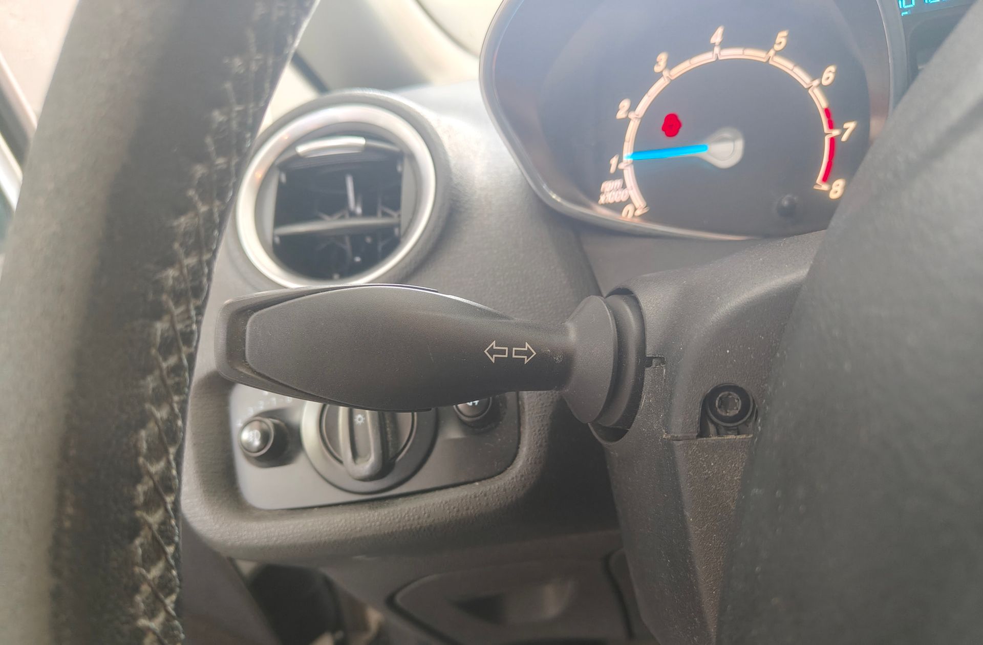 Ford Fiesta 1.0 EcoBoost Trend - foto 20