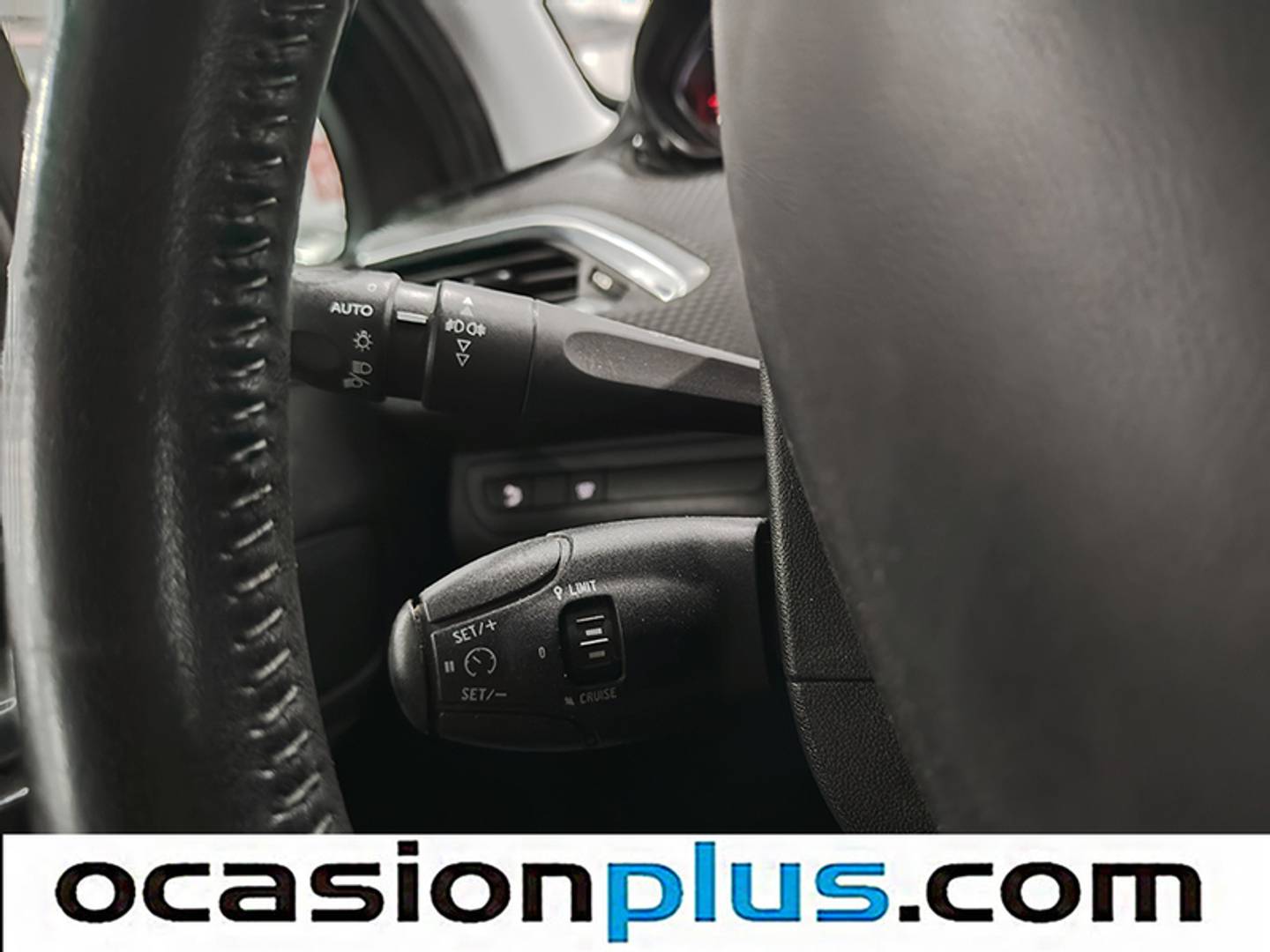 Foto Peugeot 208 Peugeot 208 PureTech Signature (82 CV)