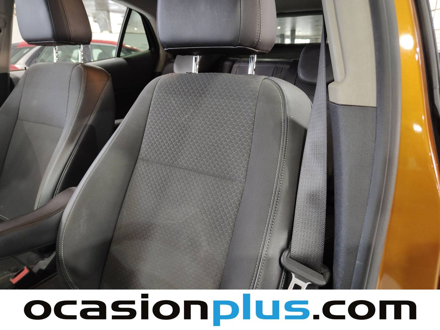 Extras y acabados del Opel Mokka X Opel Mokka X 1.6 CDTi S&S Color Edition 4X2 (136 CV)