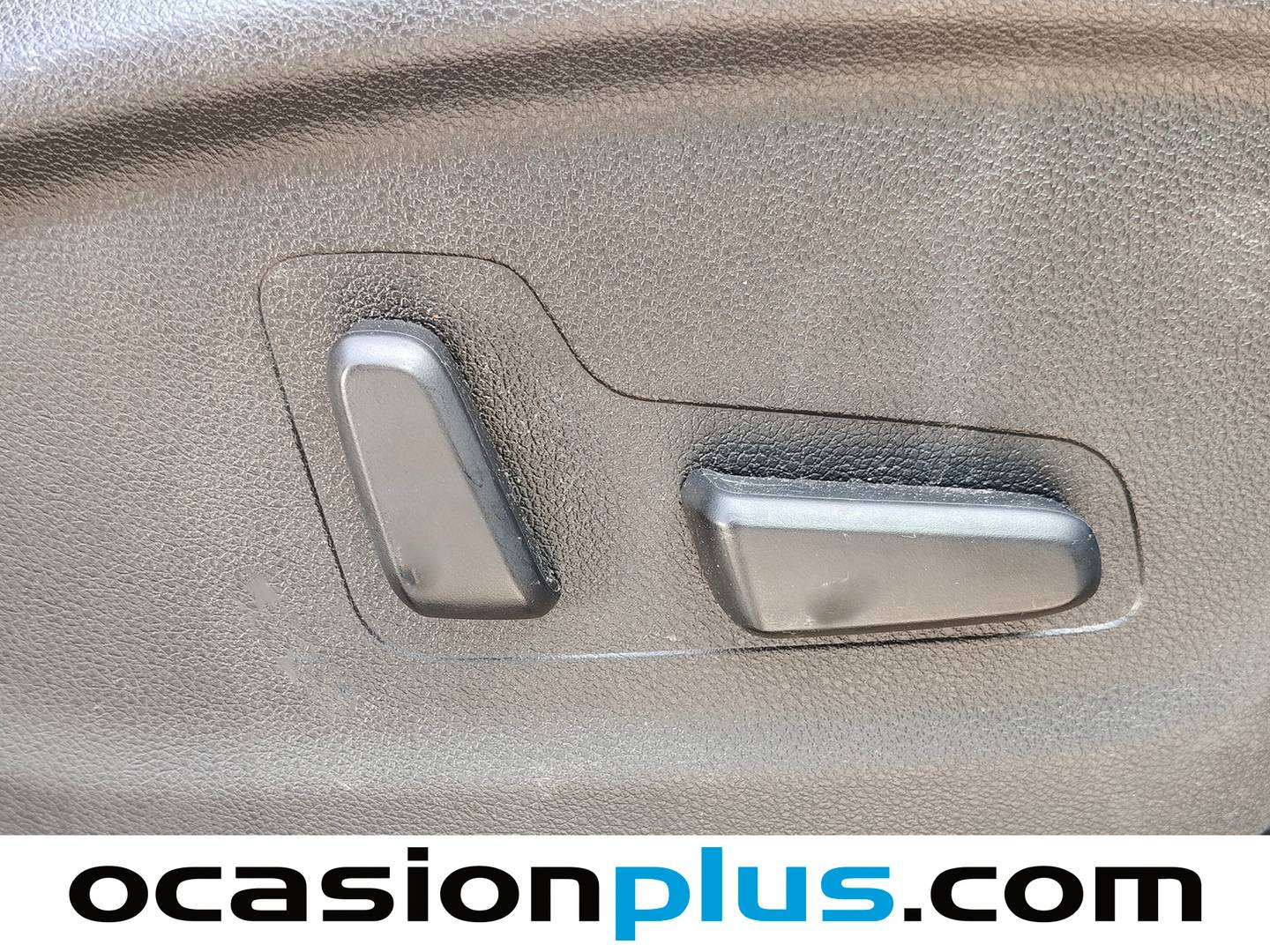 Acabados KIA Sorento KIA Sorento 2.2 CRDi Emotion 4x4 Auto (200 CV) 7 Plazas