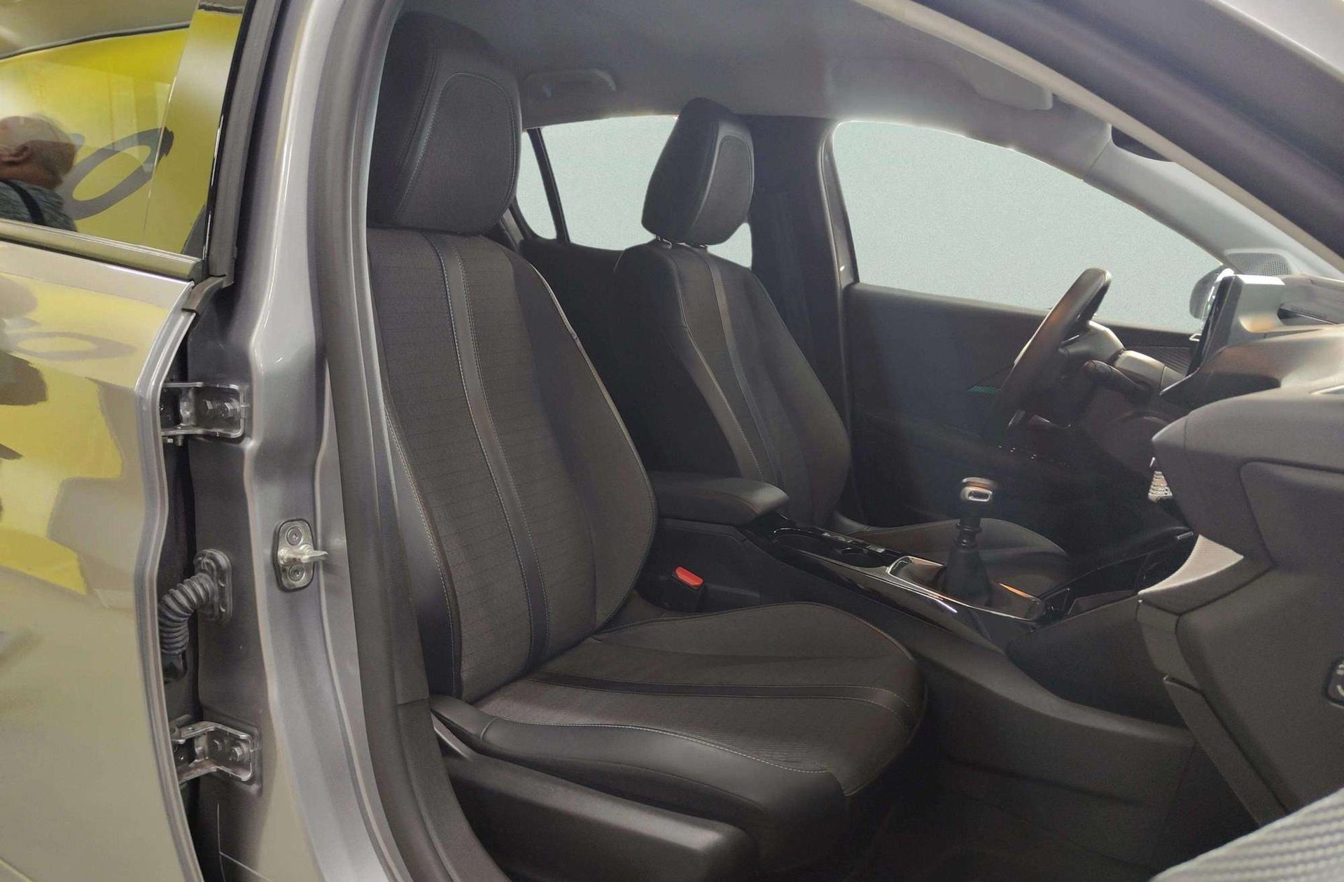 Peugeot 208 PureTech 100 Allure Pack - foto 20
