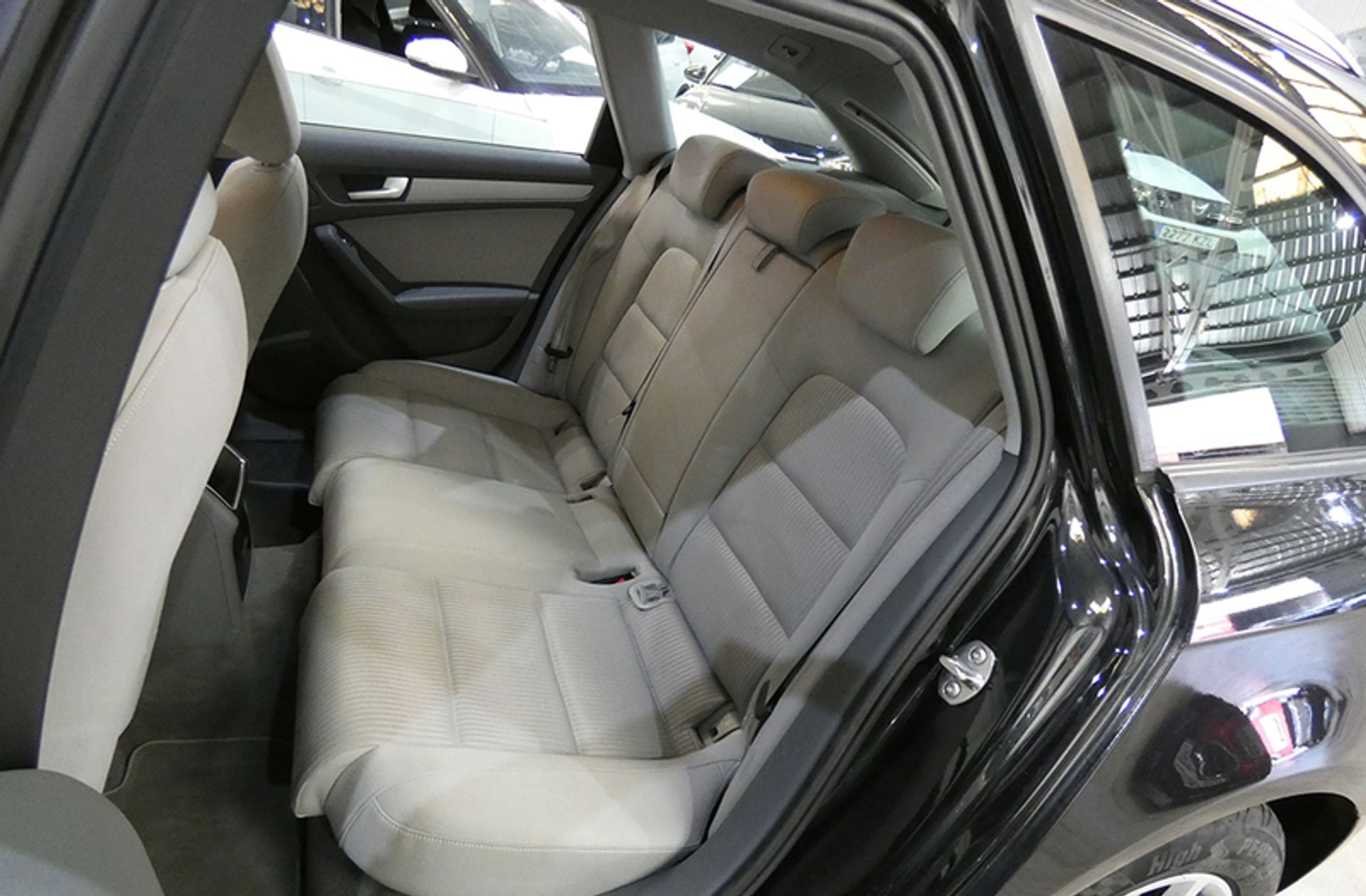 Audi A4 Avant 2.0 TDI multitronic - foto 11