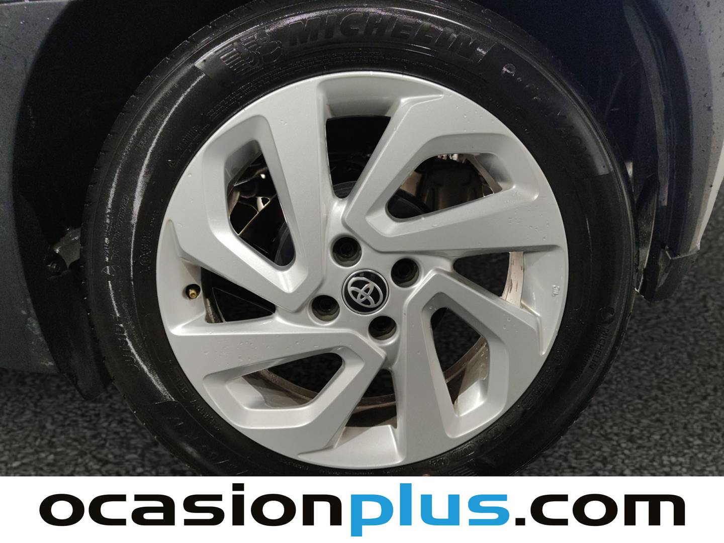 Foto Toyota Aygo X Cross Toyota Aygo X Cross 1.0 VVT-I Play (72 CV)