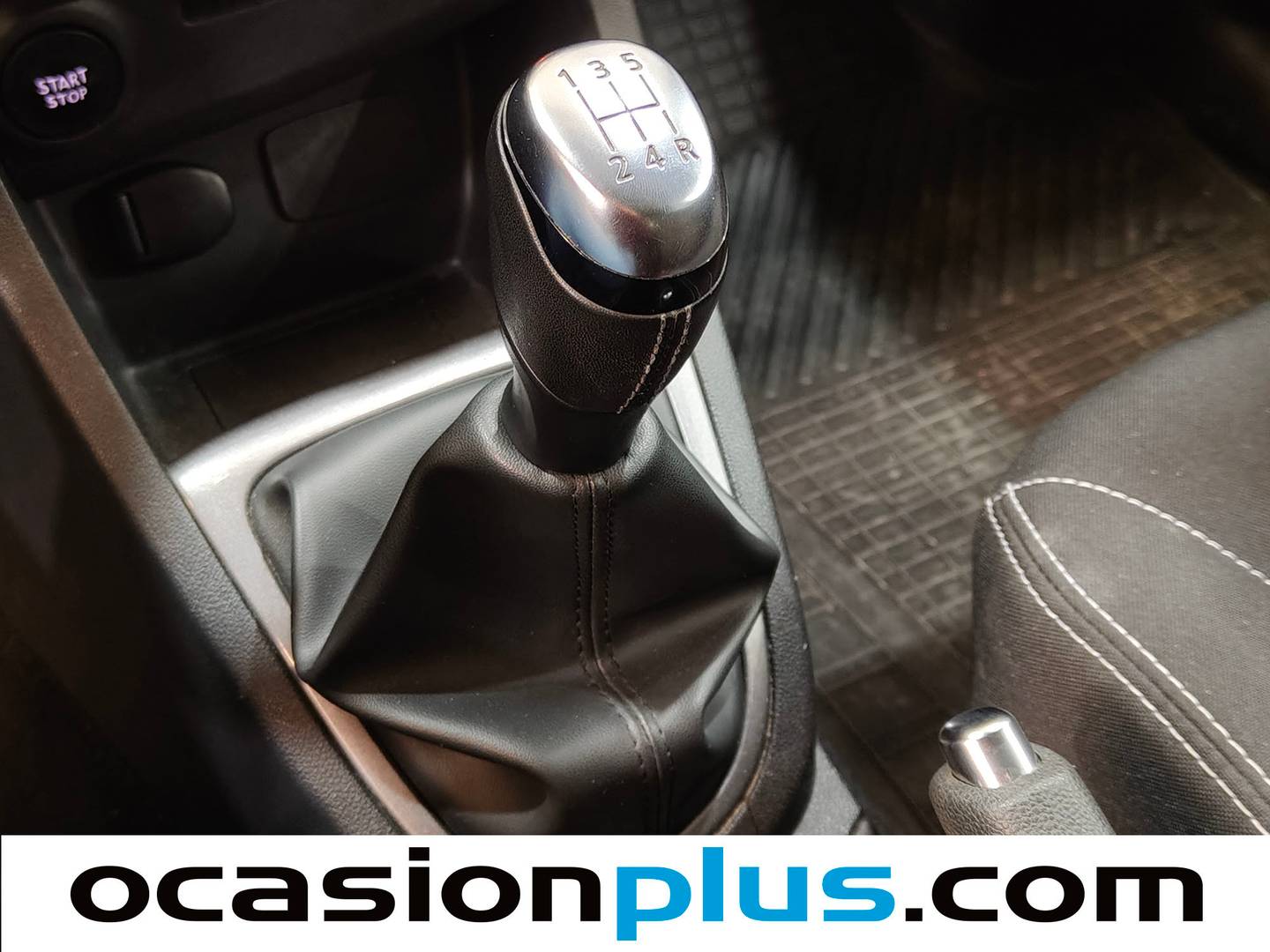 Renault Clio Renault Clio Limited 1.2 16v (75 CV) de segunda mano