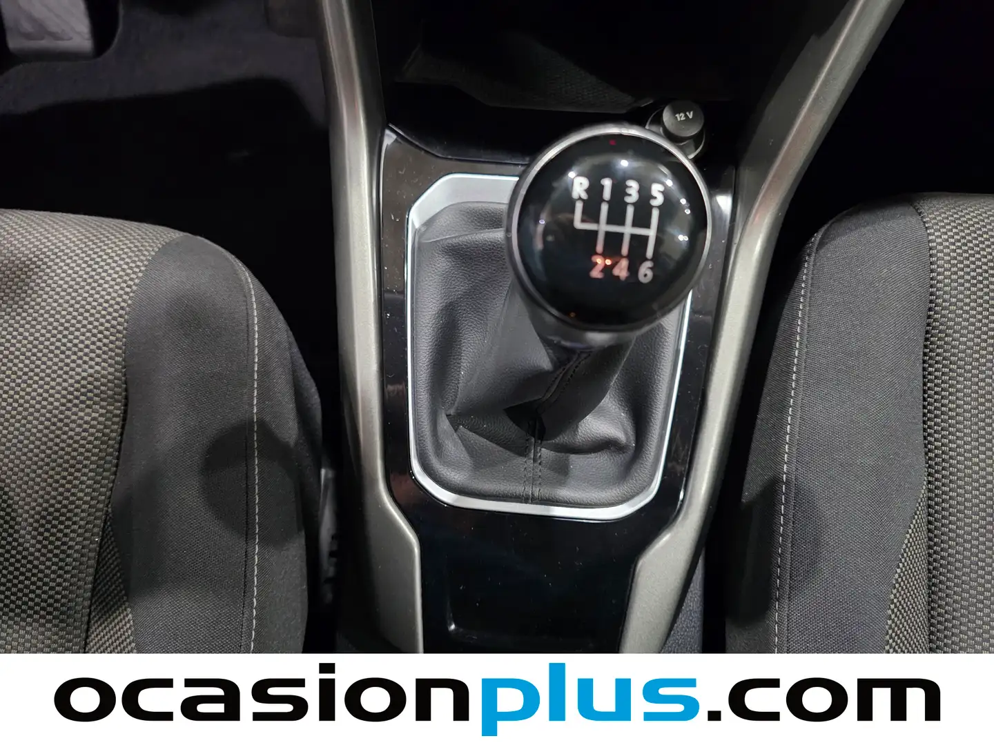 Foto Volkswagen T-Roc Volkswagen T-Roc Advance R-Line 1.0 TSI (110 CV)