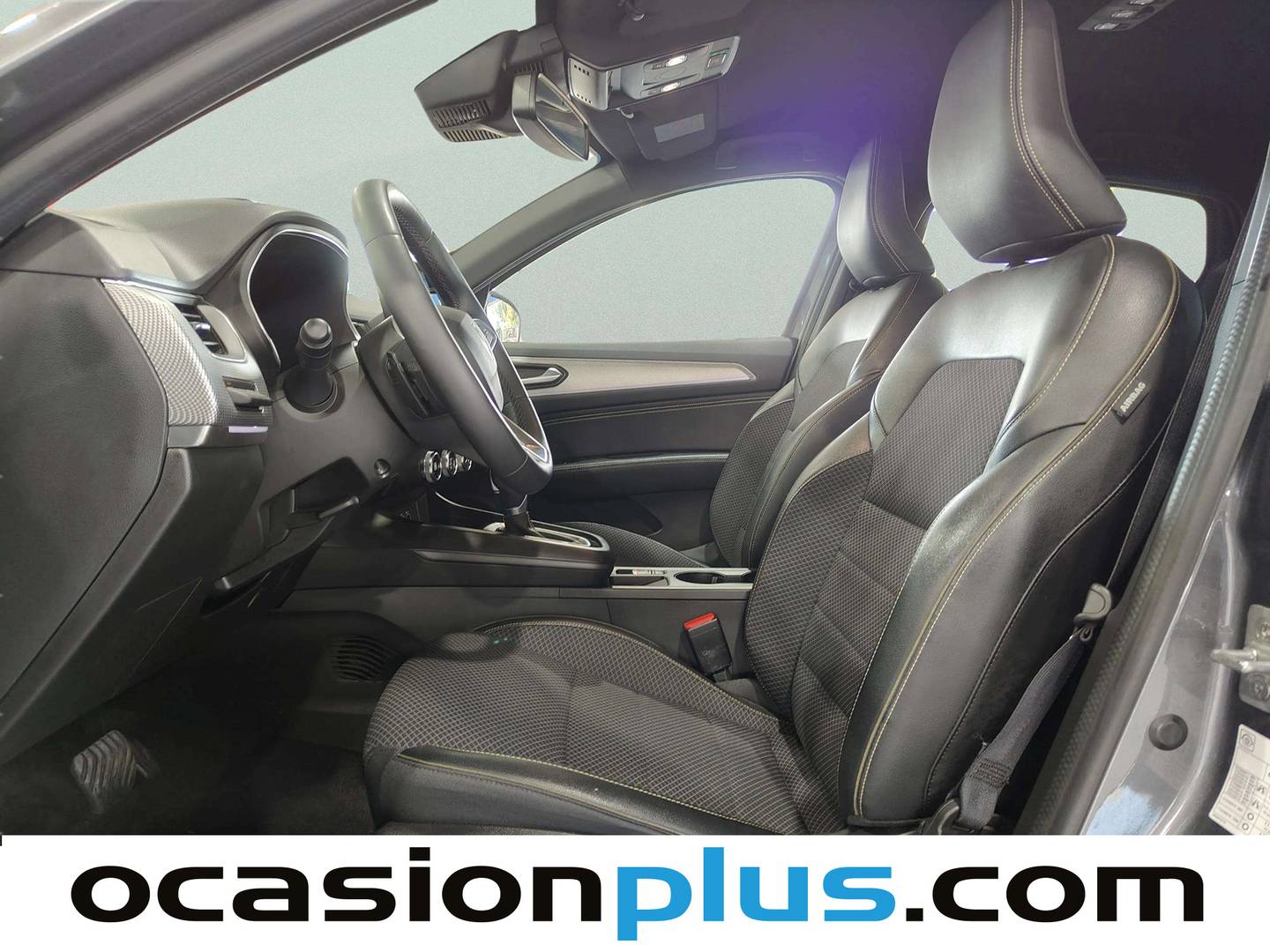 Foto asientos delanteros Renault Arkana Renault Arkana Techno TCe 140 mild hybrid (140 CV) EDC